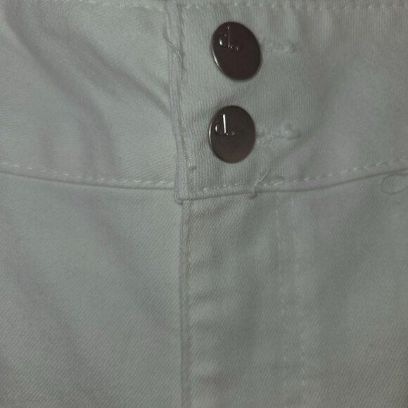 d.Jean Womens 12 Button Fly White Shorts 4100 - Picture 3 of 8